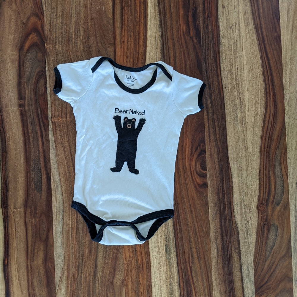 🌟 2/$7 🌟 Hatley "Bear Naked" onesie.